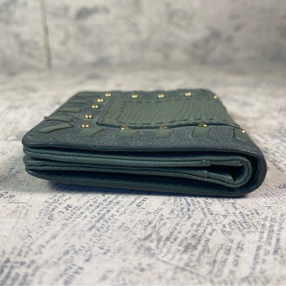 Fossil small green leather bifold wallet - Picture 4 of 13